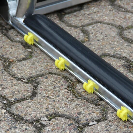 Kleinfeld-Fußballtor Mit PlayersProtect, Vollverschweißt 4 Kleinfeld-Fußballtor Mit PlayersProtect, Vollverschweißt - Image 2