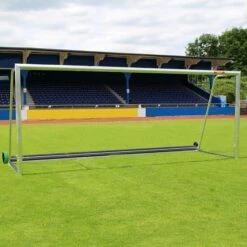 Sport-Thieme Jugend-Fußballtor "Safety", Vollverschweißt Mit PlayersProtect Und SimplyFix -JOOLA || VICTOR || Exit Verkaufsgeschäft 279 1412 3